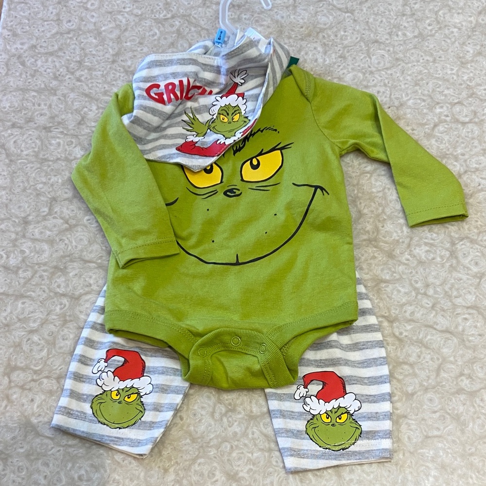 Infant Grinch outfit